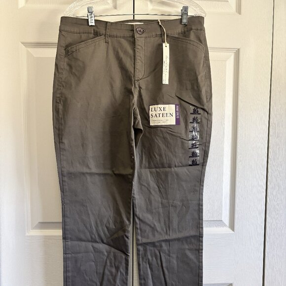 Women's NWT Gloria Vanderbilt Khaki Unlimited Luxe Sateen Classic Straight Leg - Picture 1 of 3